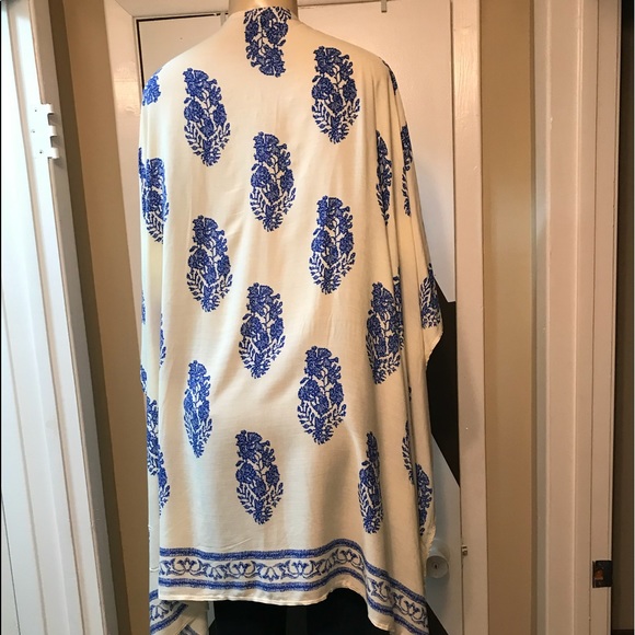 EUC stunning multi purpose cotton rayon cover up - Picture 7 of 8